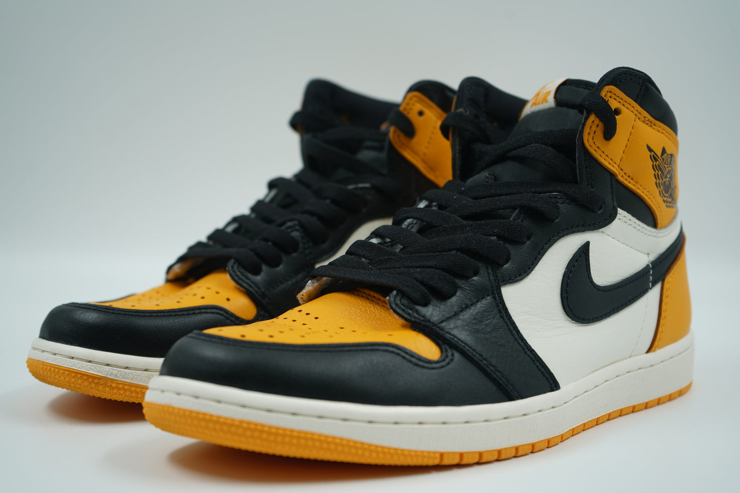Air Jordan 1 High Yellow Toe