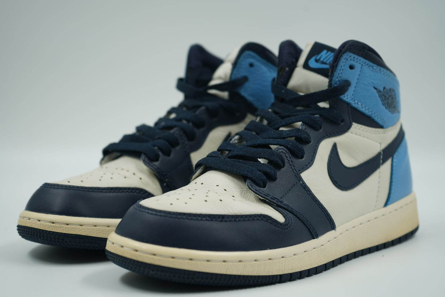 Air Jordan 1 High Obsidian