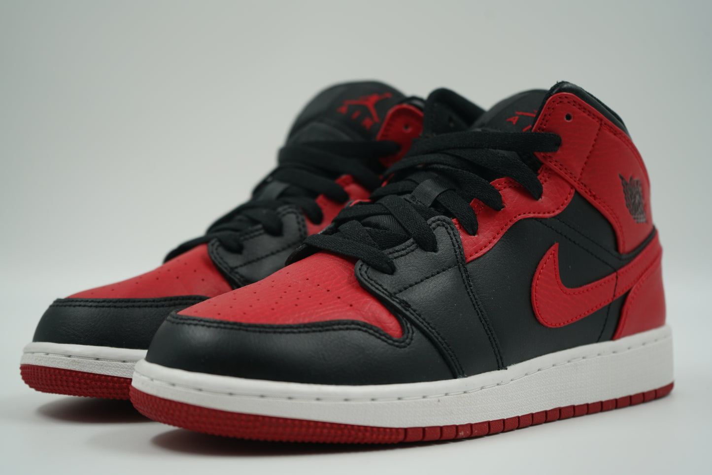 Air Jordan 1 Mid Banned