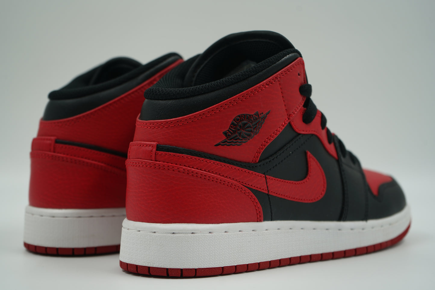 Air Jordan 1 Mid Banned