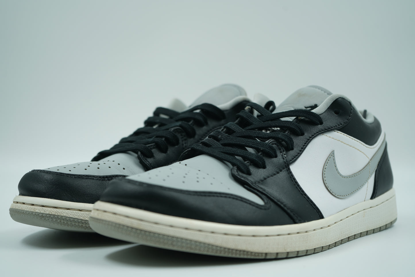 Air Jordan 1 Low Shadow