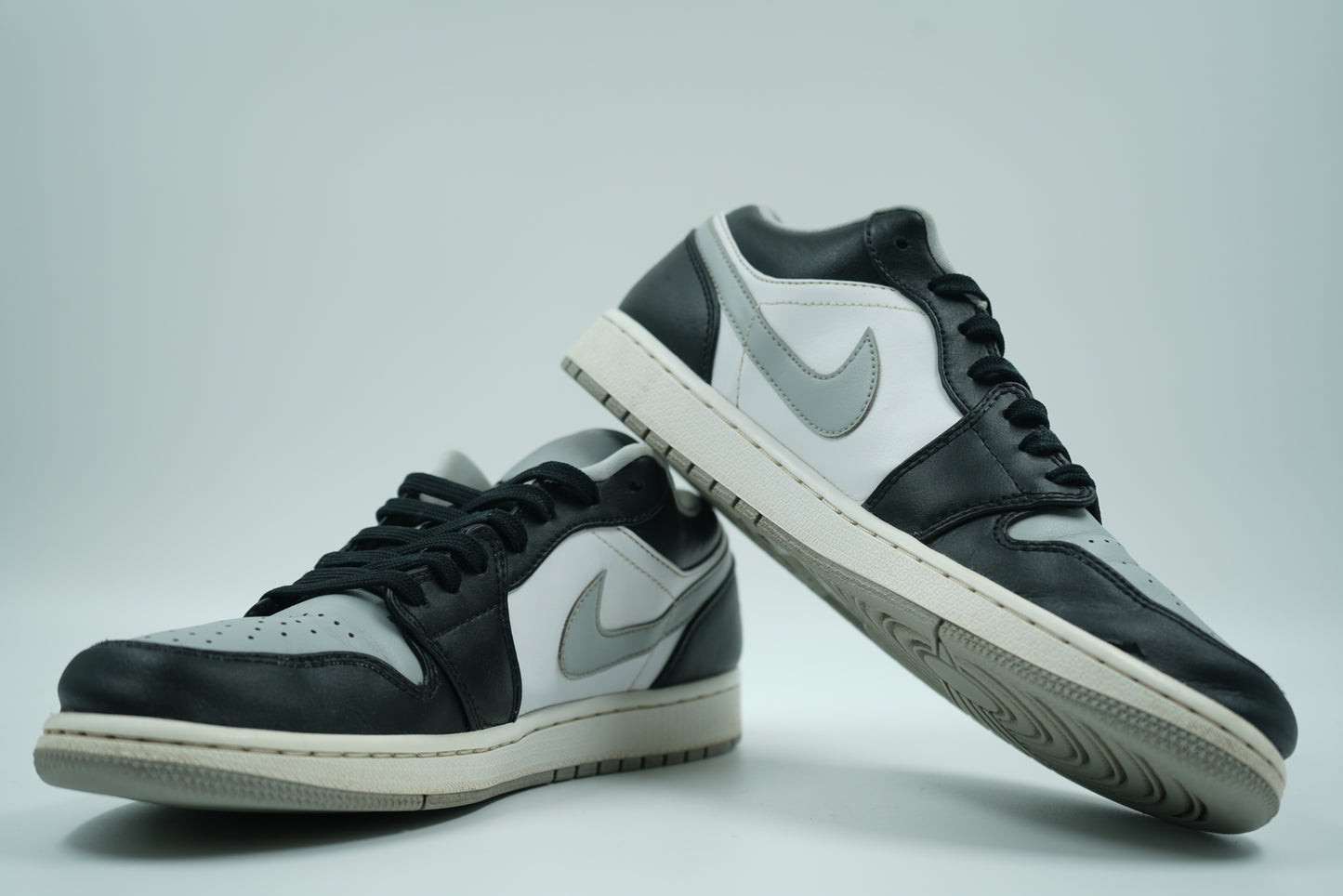 Air Jordan 1 Low Shadow