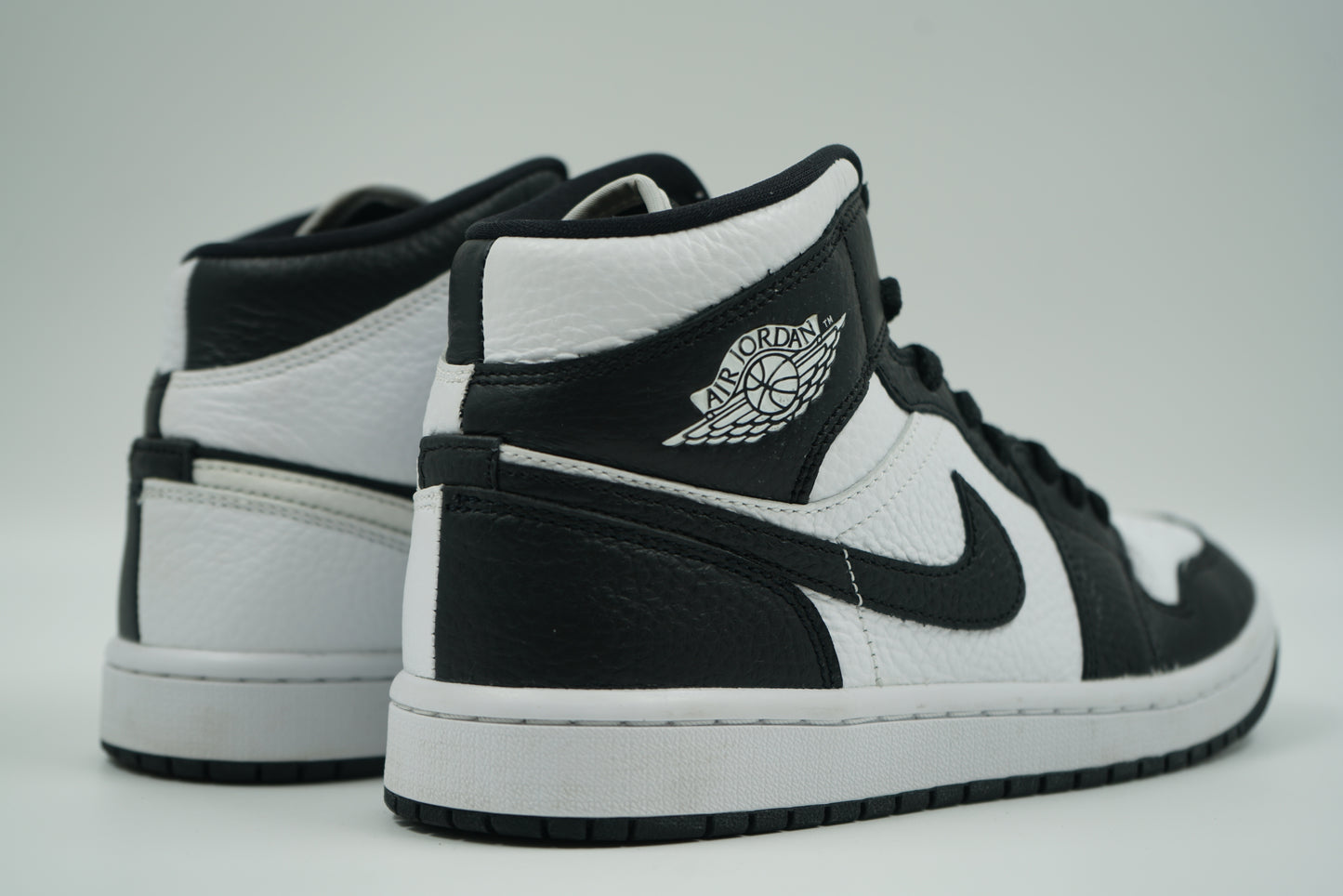 Air Jordan 1 Mid Split Black White