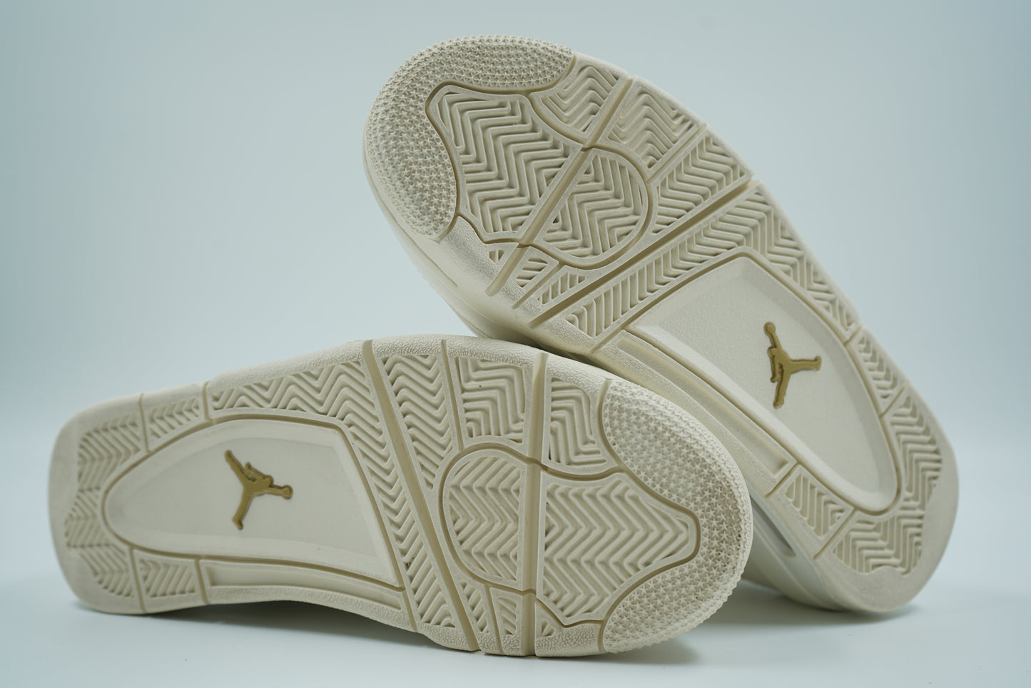 Air Jordan 4 Metallic Gold
