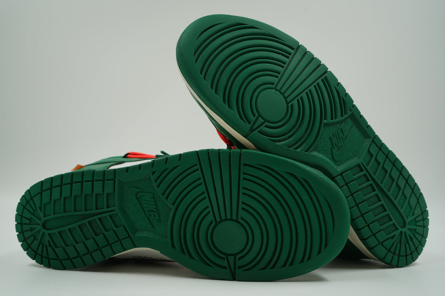 Dunk Low Off-White Pine Green