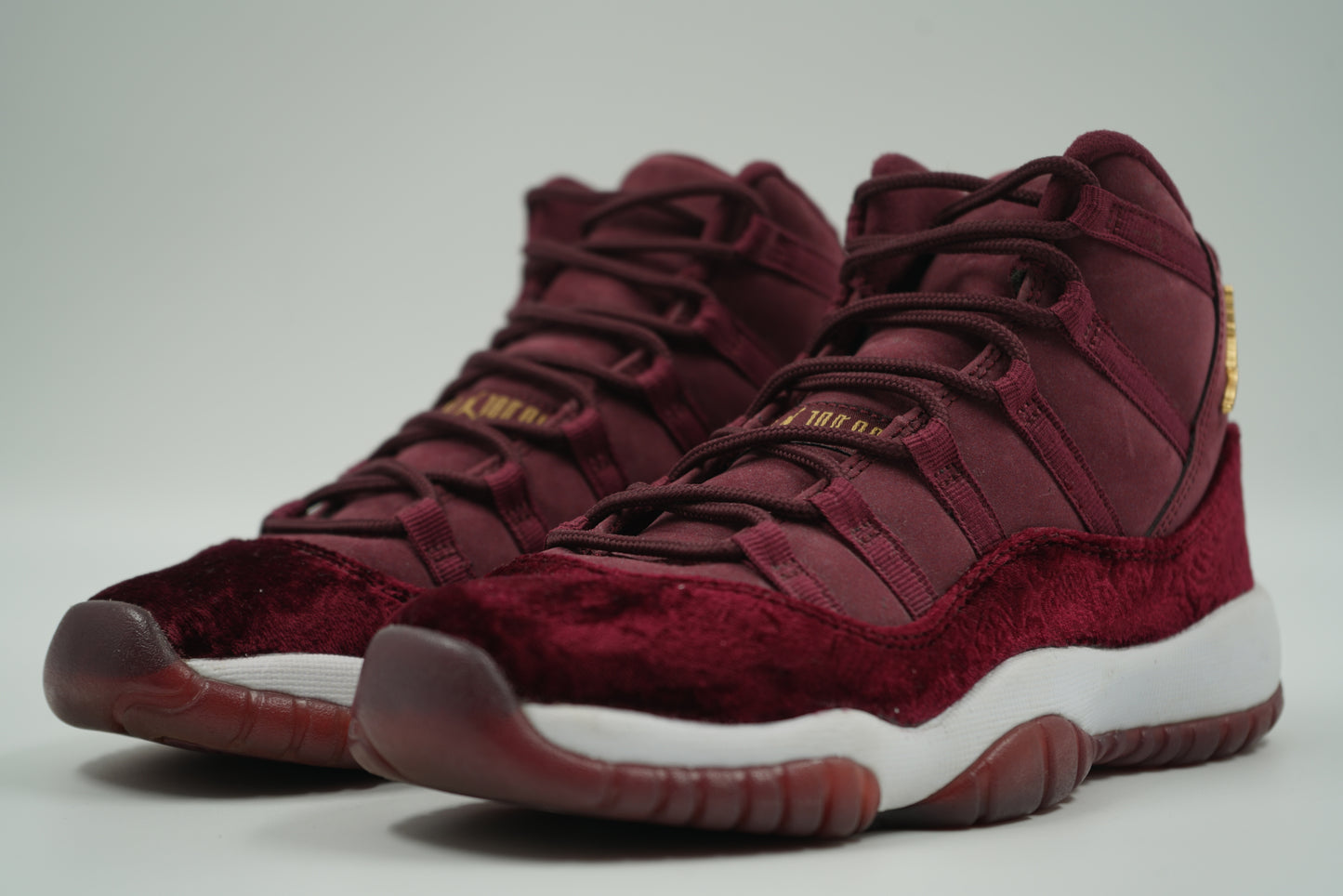 Air Jordan 11 Heiress Night Maroon