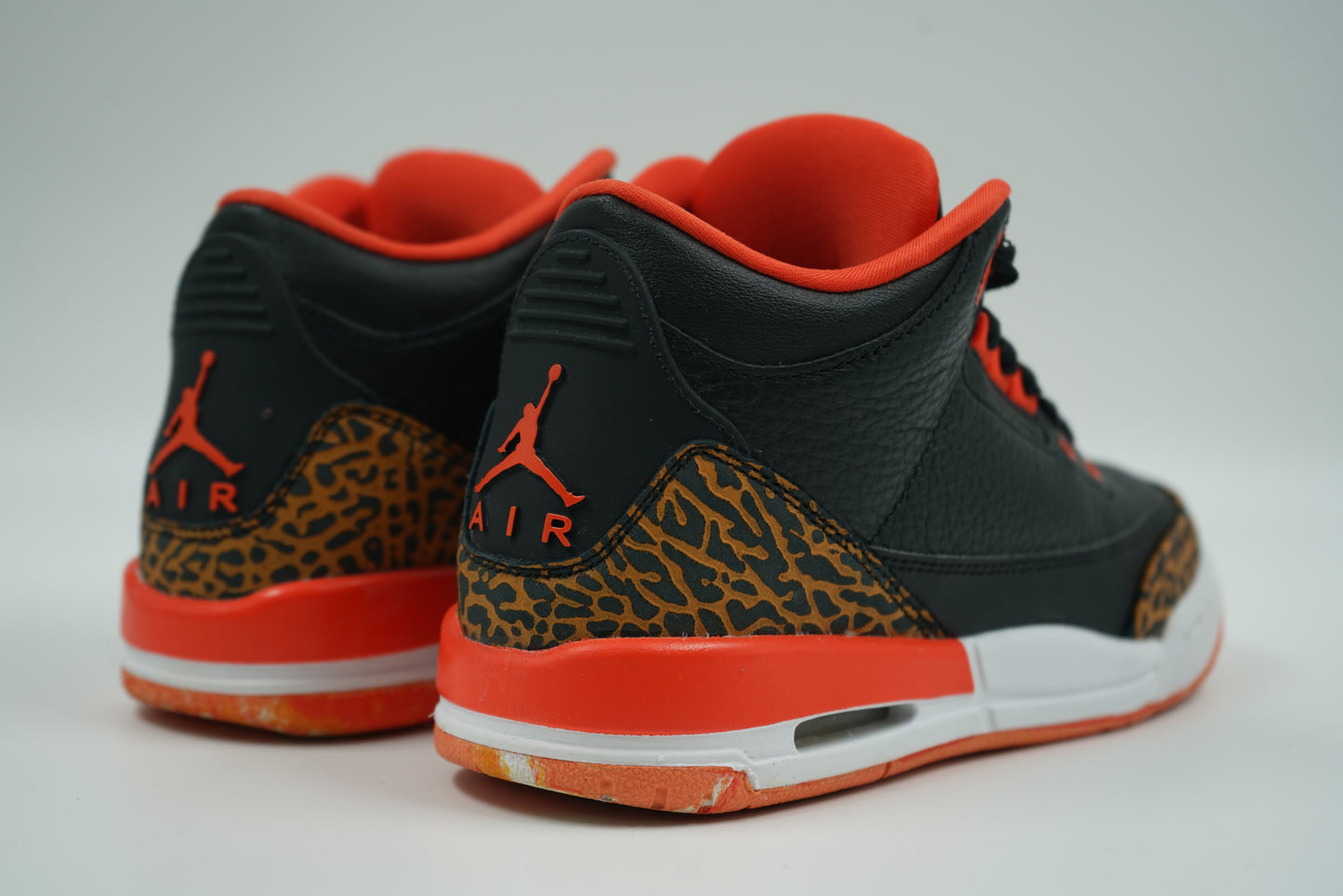 Air Jordan 3 Kumquat