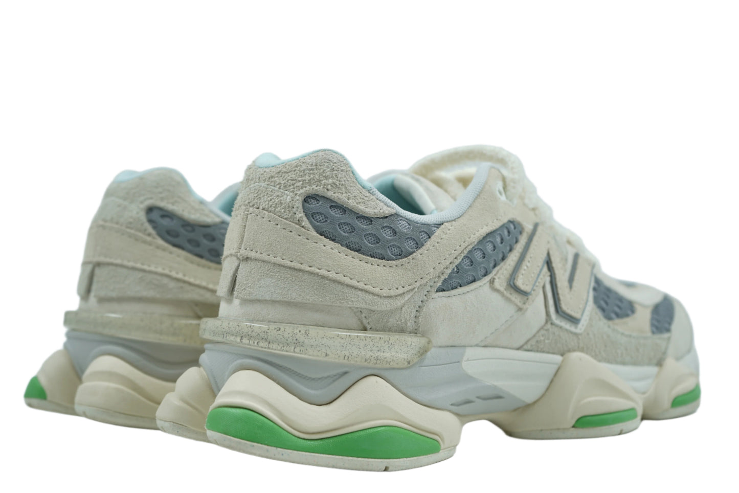 New Balance 9060 Bricks & Wood