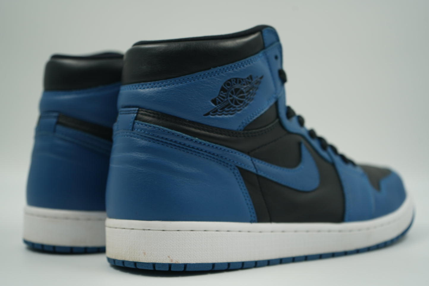 Air Jordan 1 High Dark Marina Blue
