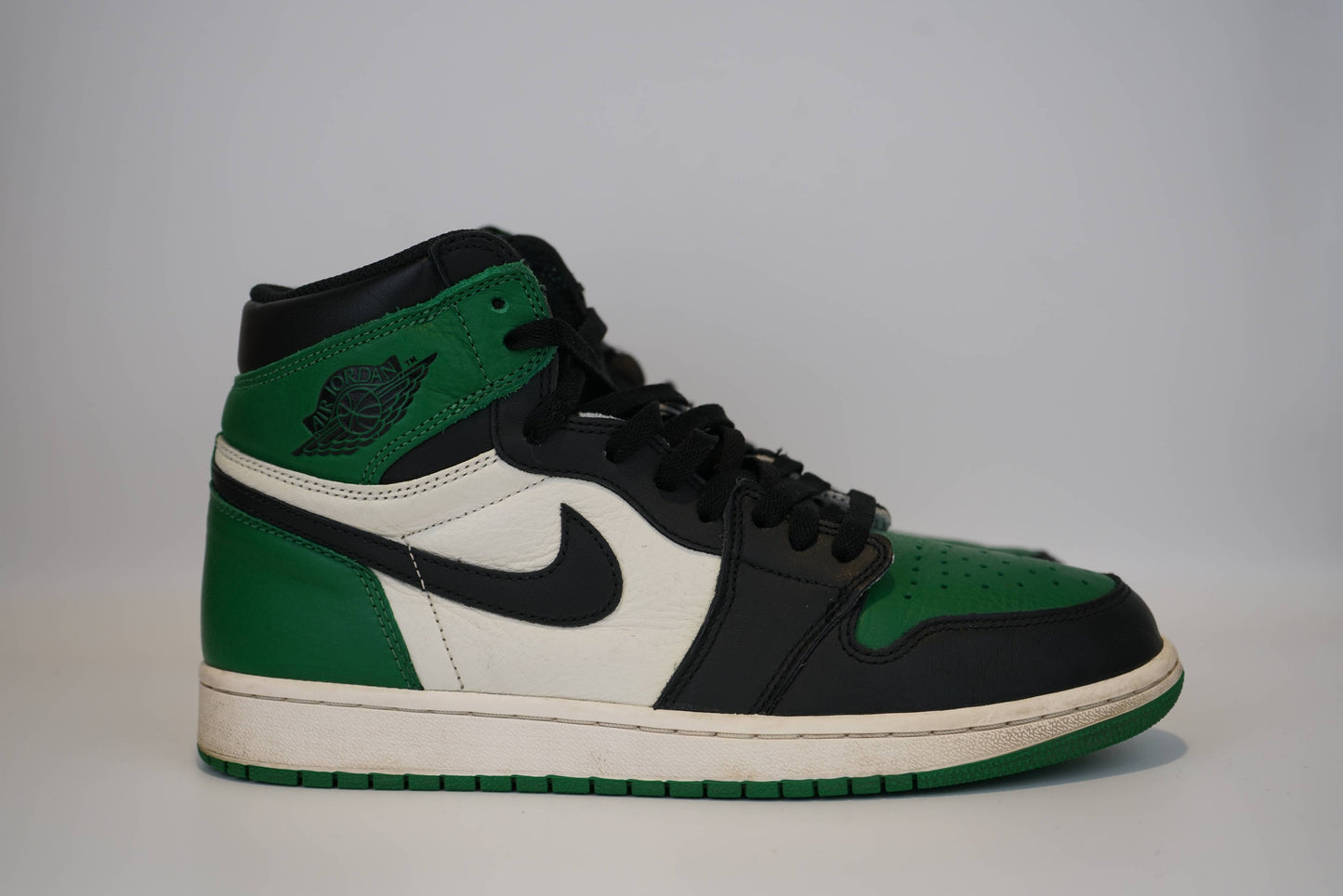 Air Jordan 1 Retro High OG Pine Green