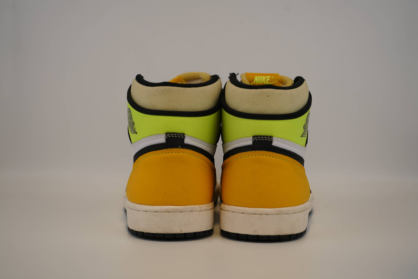 Air Jordan 1 Retro High OG Volt Gold