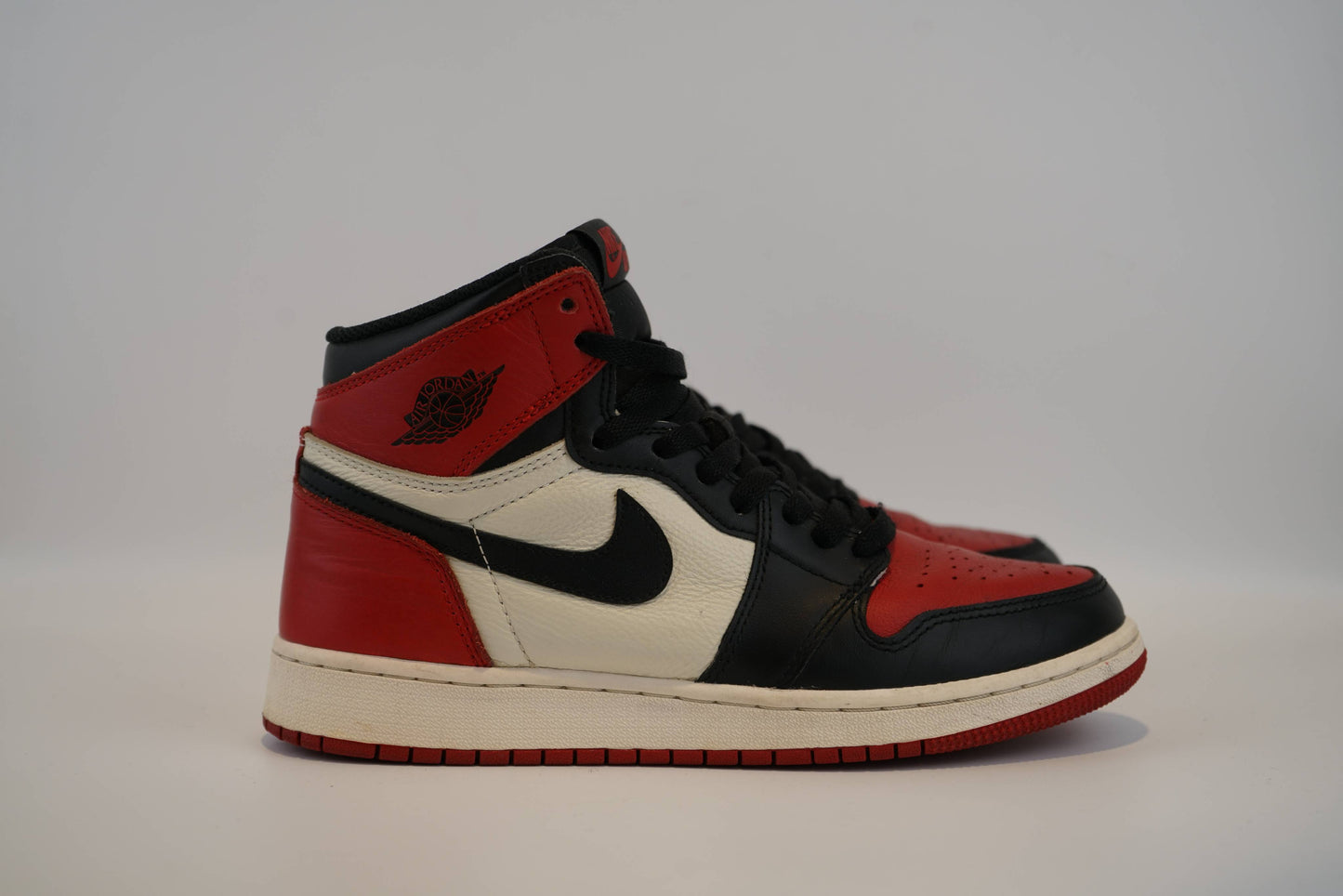 Air Jordan 1 Retro High OG Bred Toe