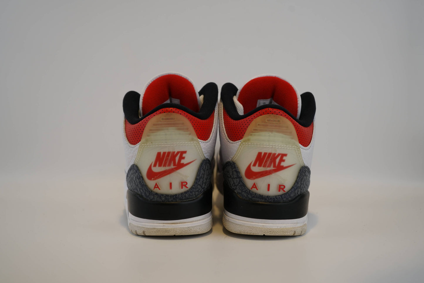 Air Jordan 3 Retro Denim SE Fire Red (Pre-owned)