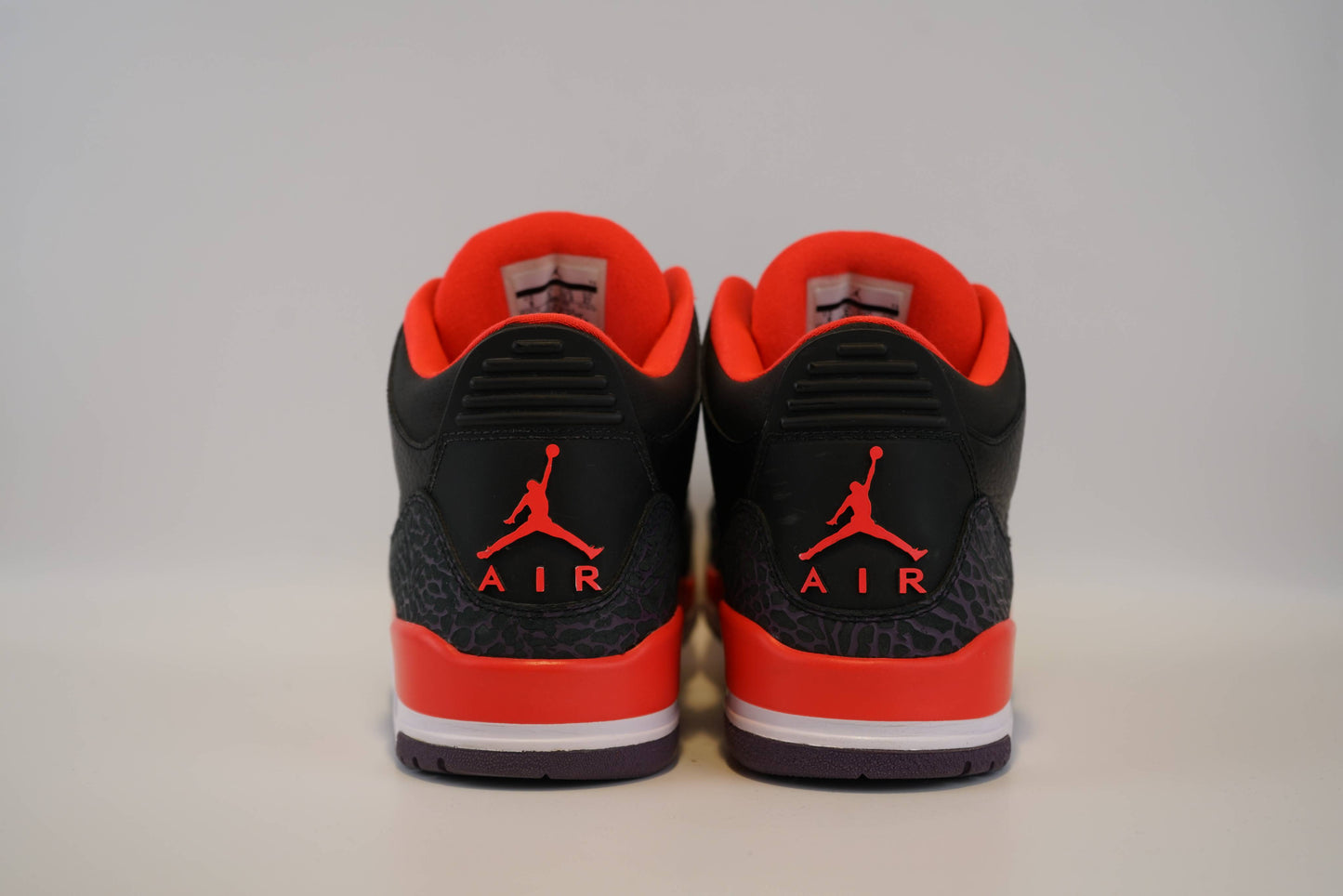 Air Jordan 3 Retro Crimson (Pre-owned)