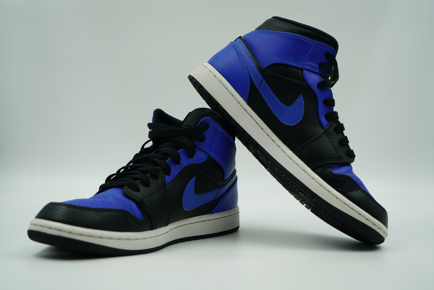 Jordan 1 Mid Hyper Royal (No Box)