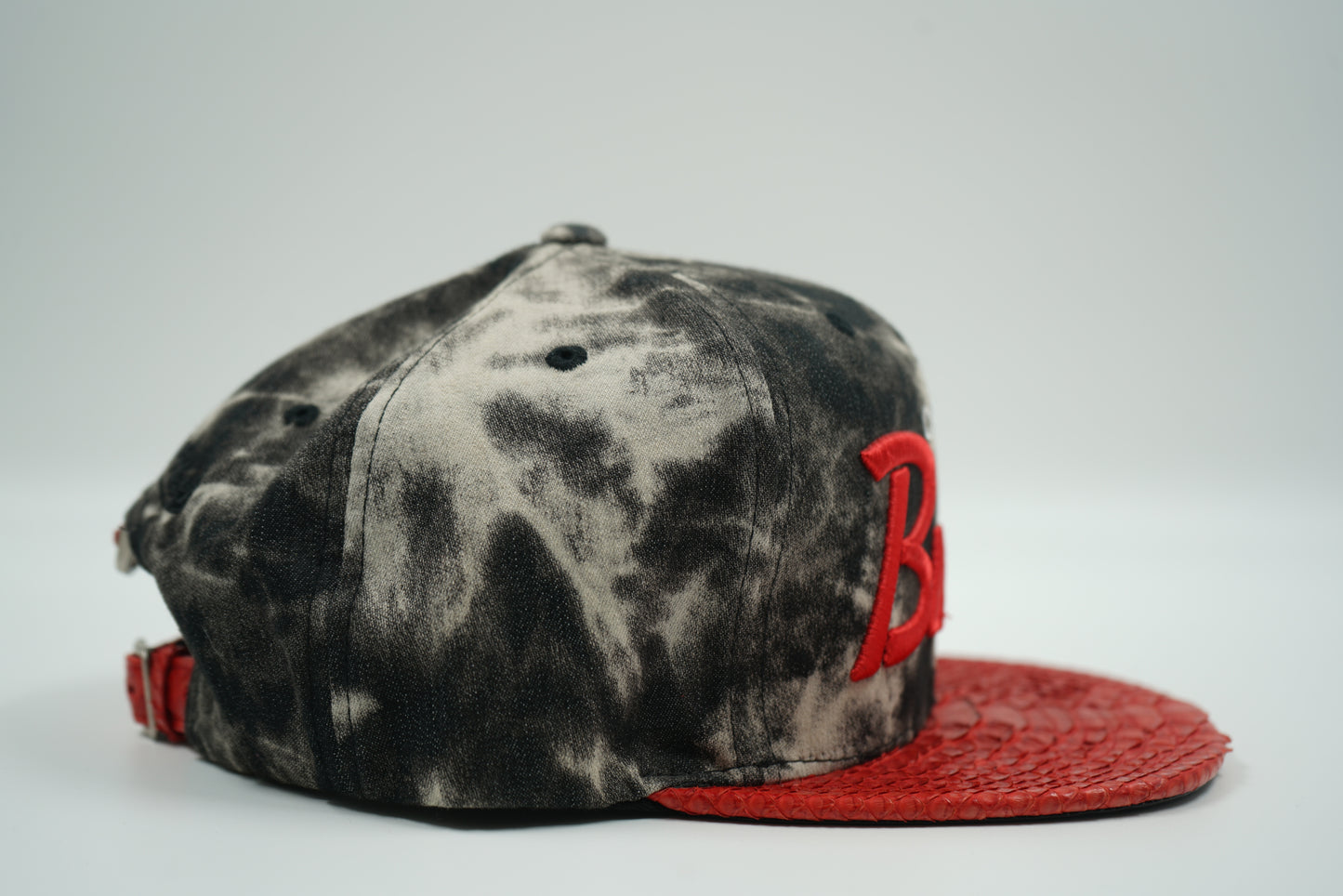 Mitchell And Ness Chicago Bulls Snake Print Cap