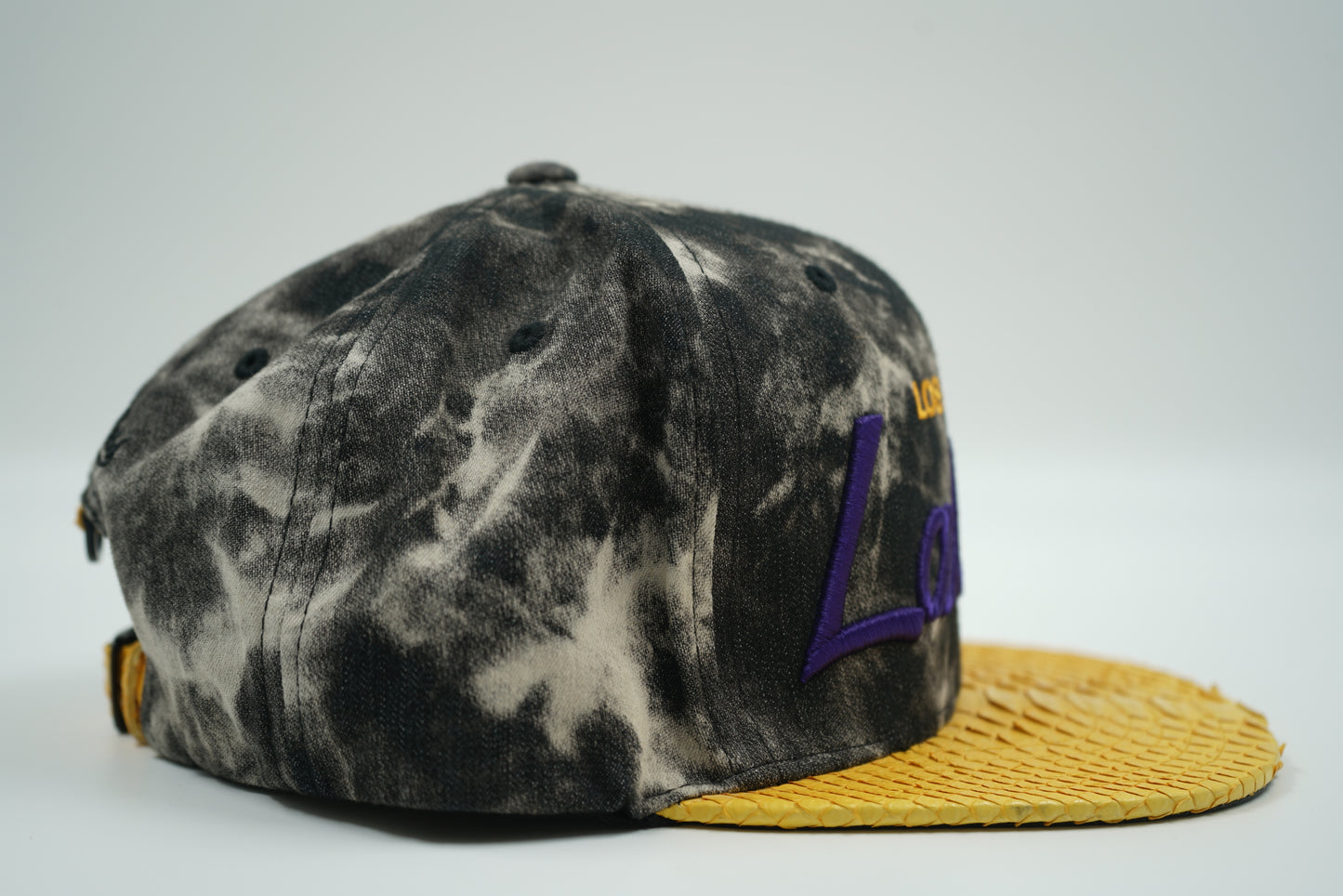 Mitchell And Ness LA Lakers Yellow Snakeskin Cap