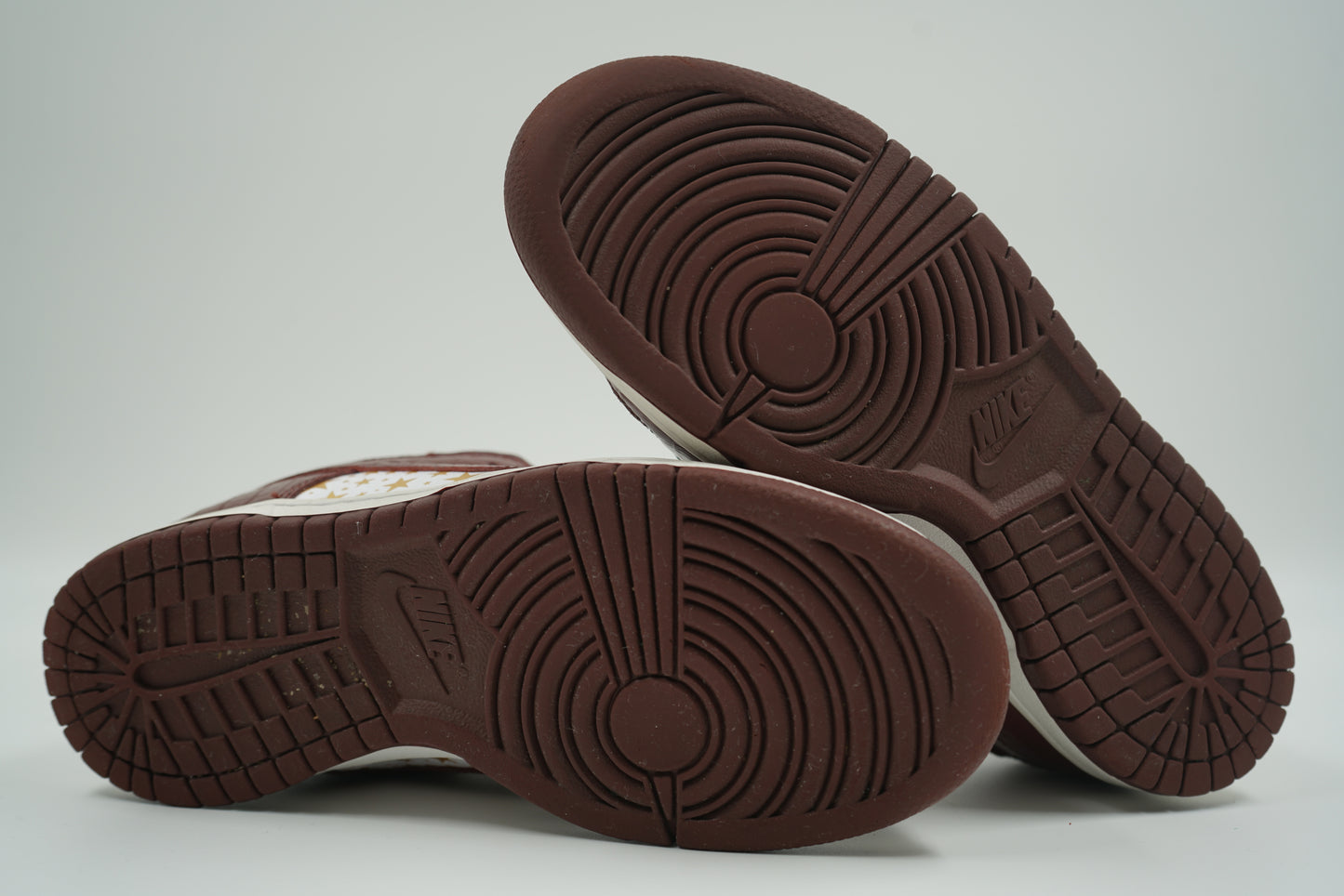SB Dunk Low Supreme Stars Barkroot Brown
