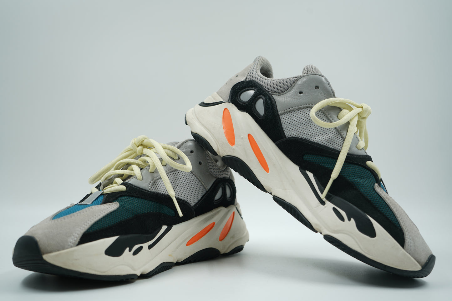 Yeezy 700 Waverunner