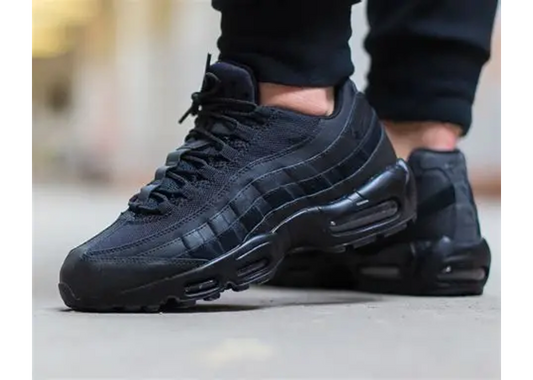 Air Max 95 Essential Triple Black