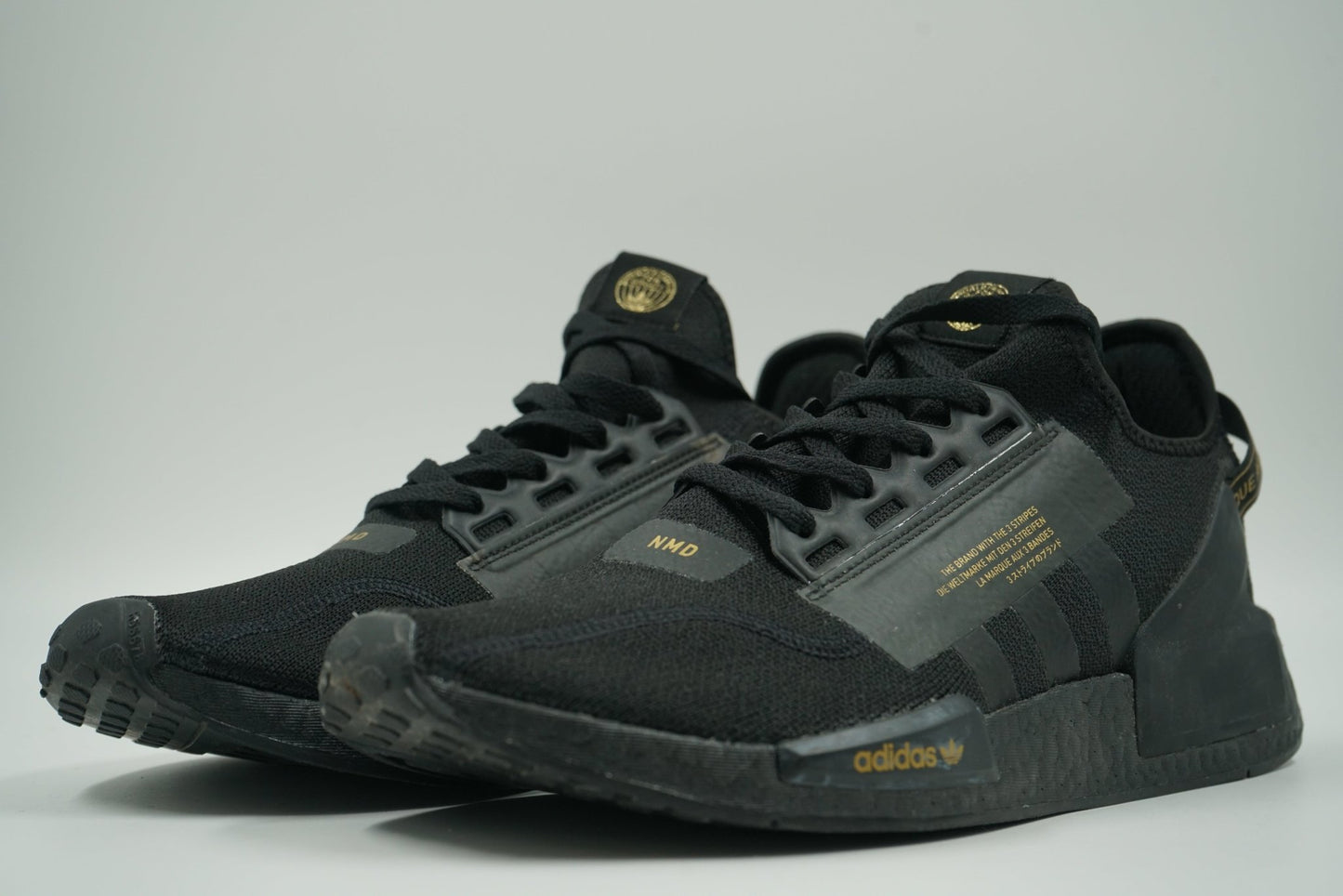 Adidas NMD R1 V2 Black Gold Metallic - Adidas - SecondPlace