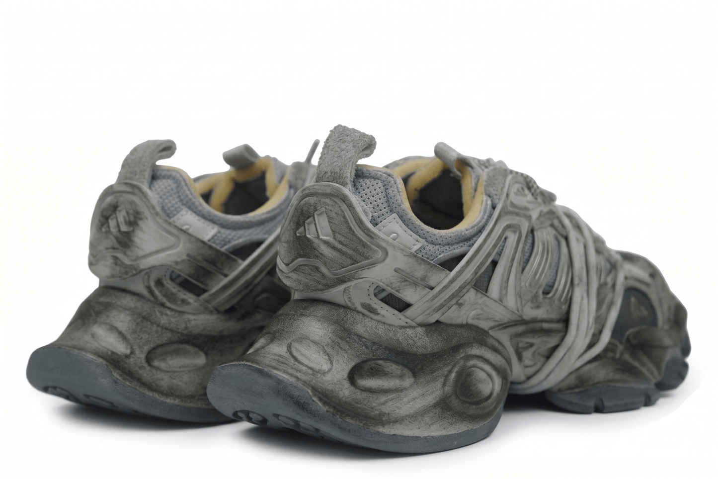 Adidas XLG Runner Deluxe grey — oversized Cloudfoam midsole