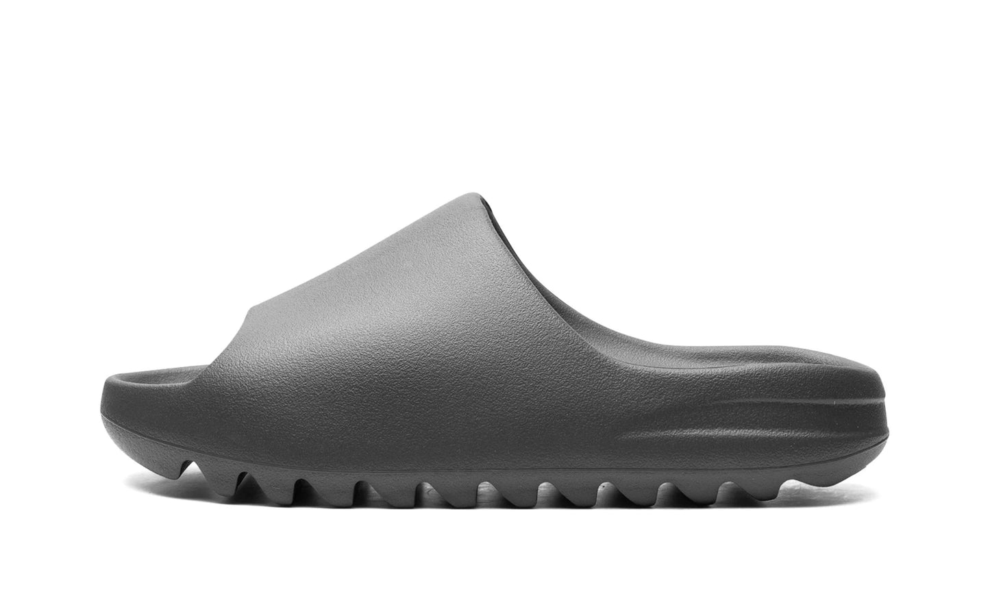 Yeezy Slides Dark Onyx