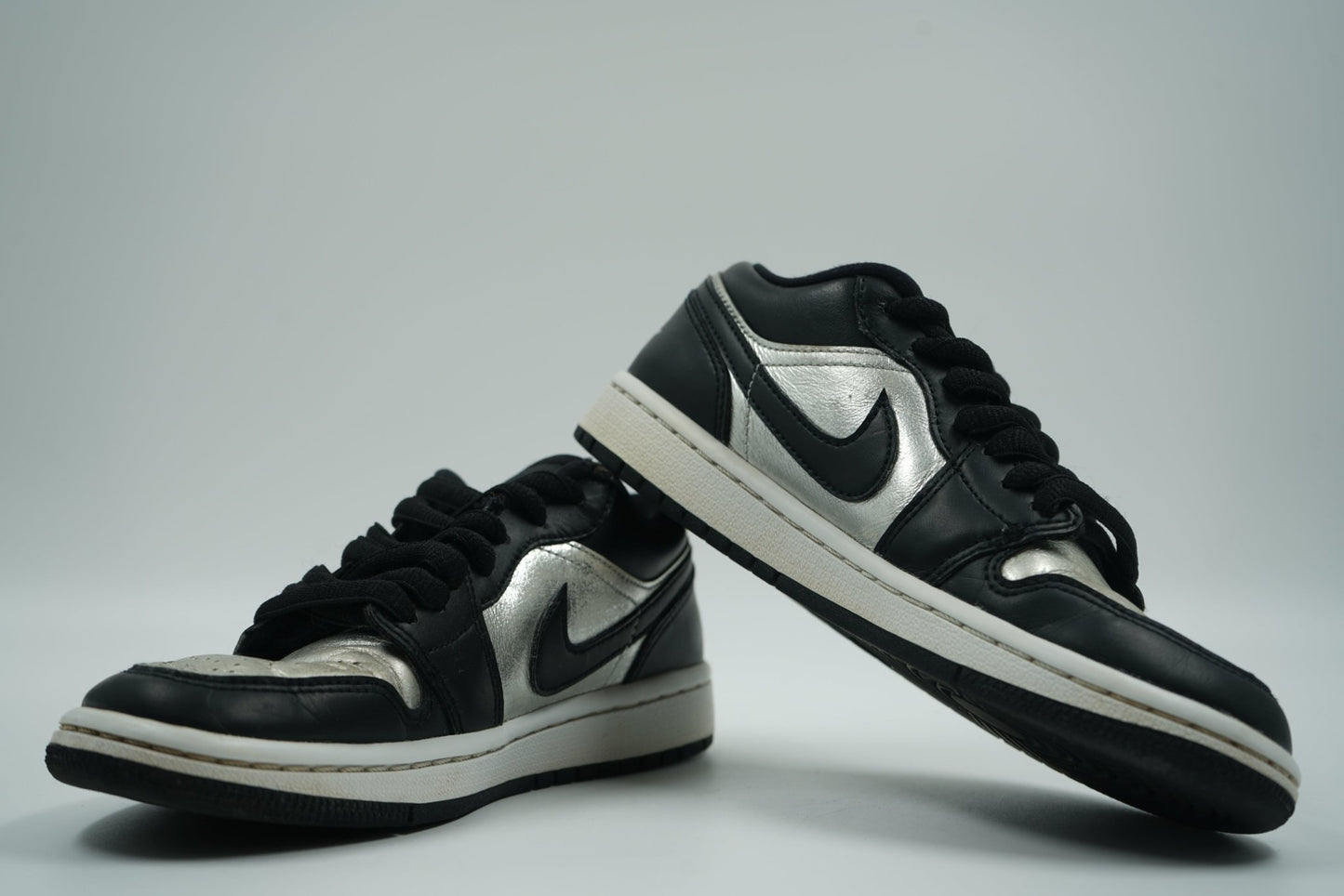 Air Jordan 1 Low Black Metallic Silver - Air Jordan - SecondPlace