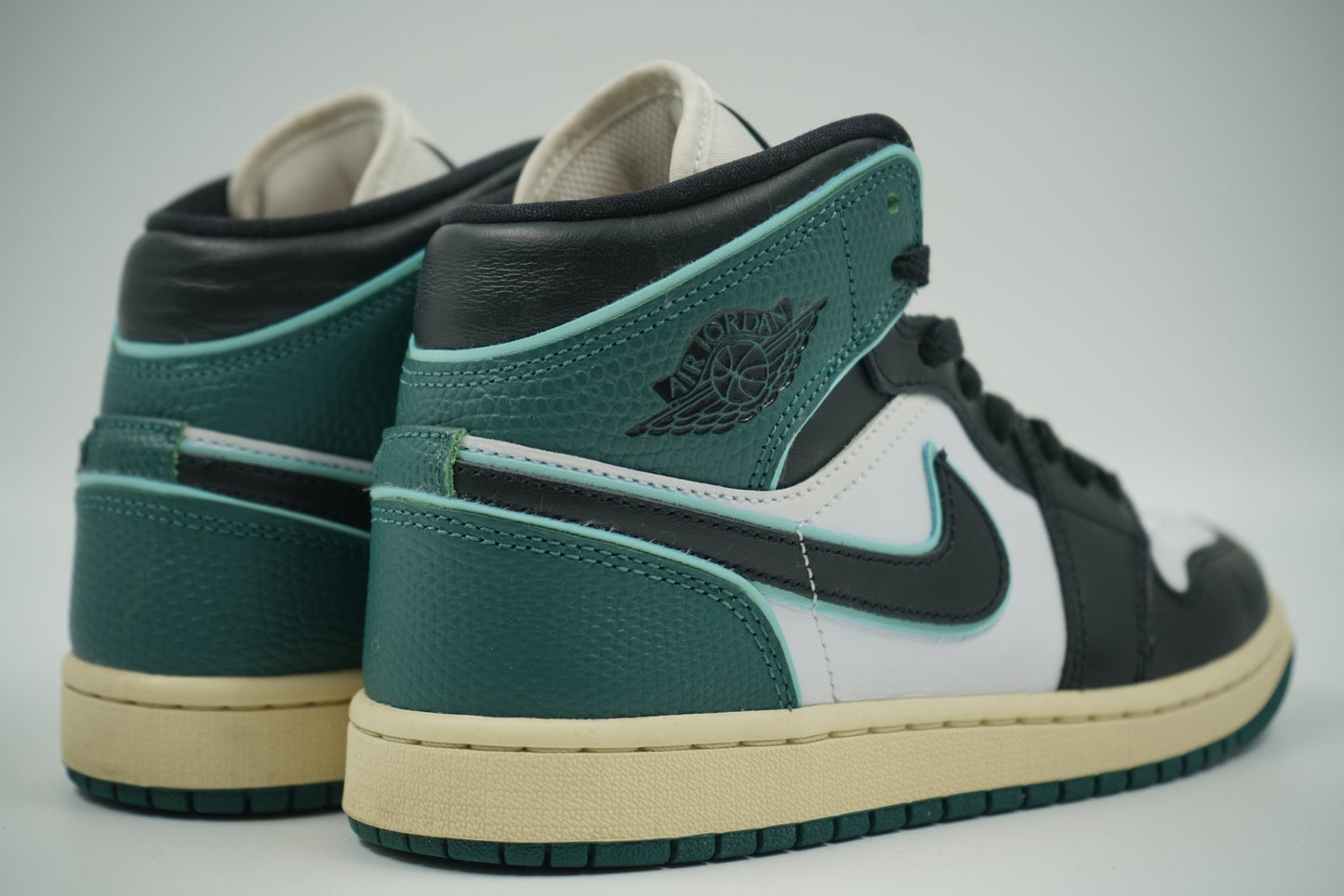 Air Jordan 1 Mid SE Oxidized Green - Air Jordan - SecondPlace