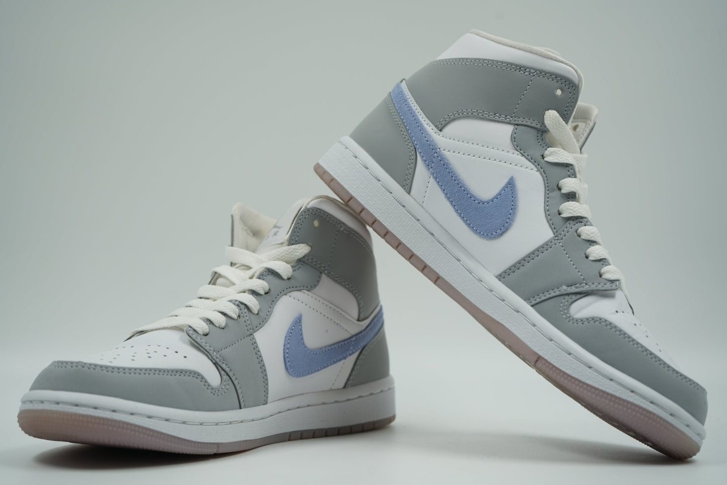 Air Jordan 1 Mid Wolf Grey Aluminum - Air Jordan - SecondPlace