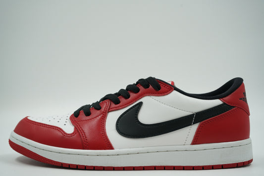 Pre-owned Air Jordan 1 Retro Low OG Chicago 2025 in red, white and black leather, side view