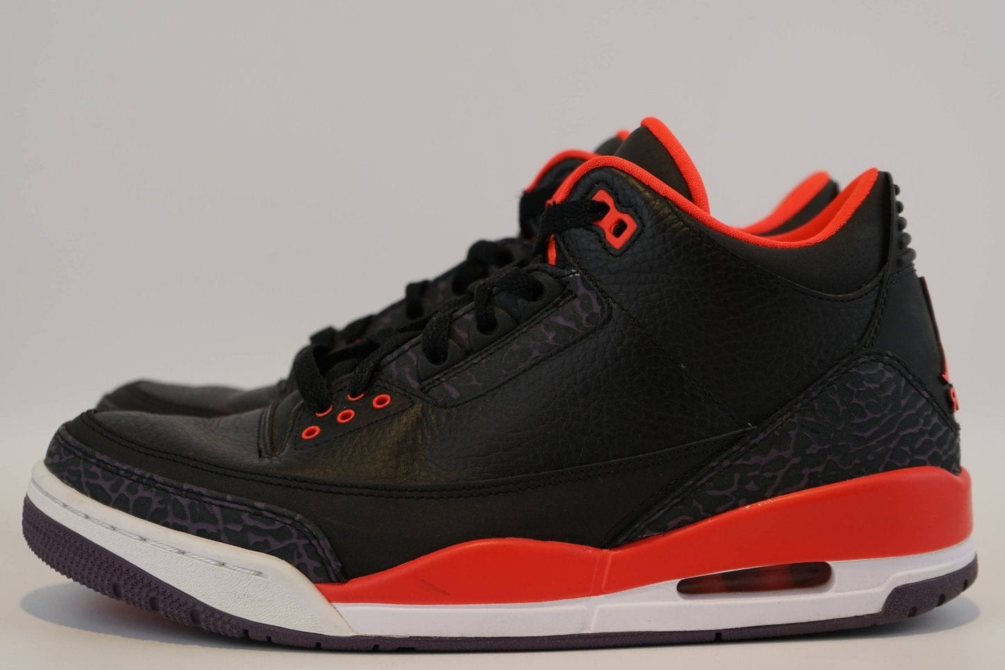 Air Jordan 3 Retro Crimson (Pre - owned) - Air Jordan - SecondPlace