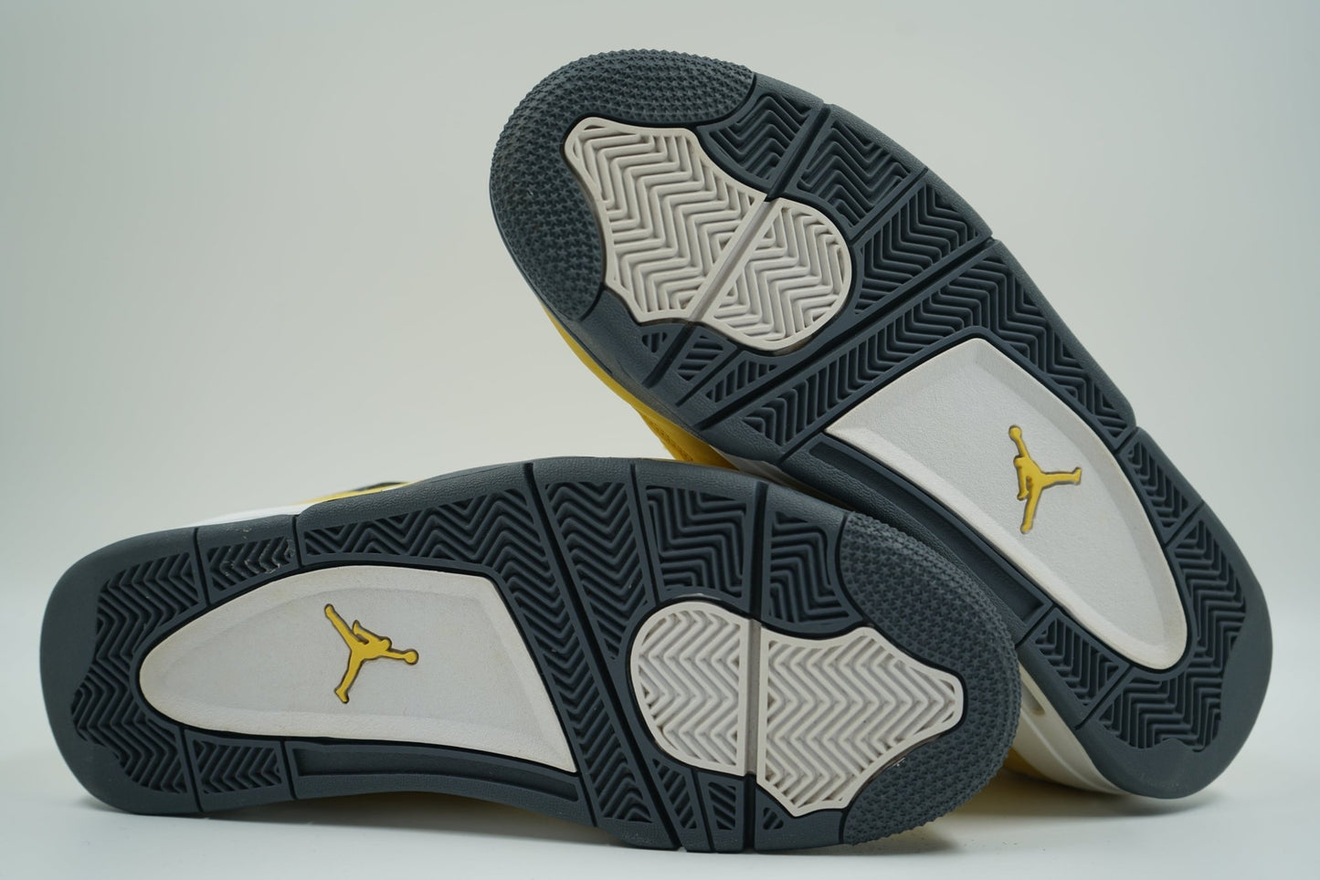 Air Jordan 4 Lightning - Air Jordan - SecondPlace