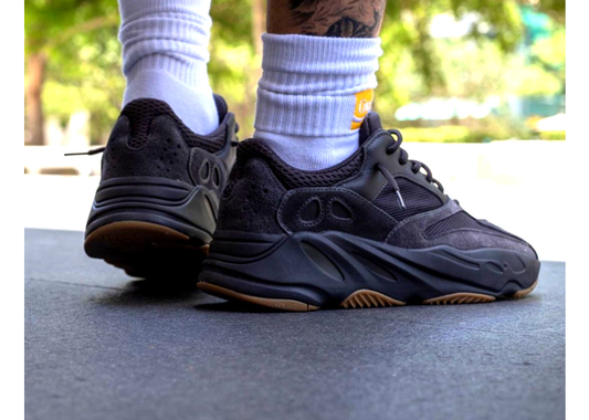 Yeezy 700 Utility Black