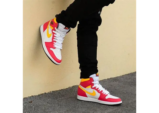Air Jordan 1 High Light Fusion Red