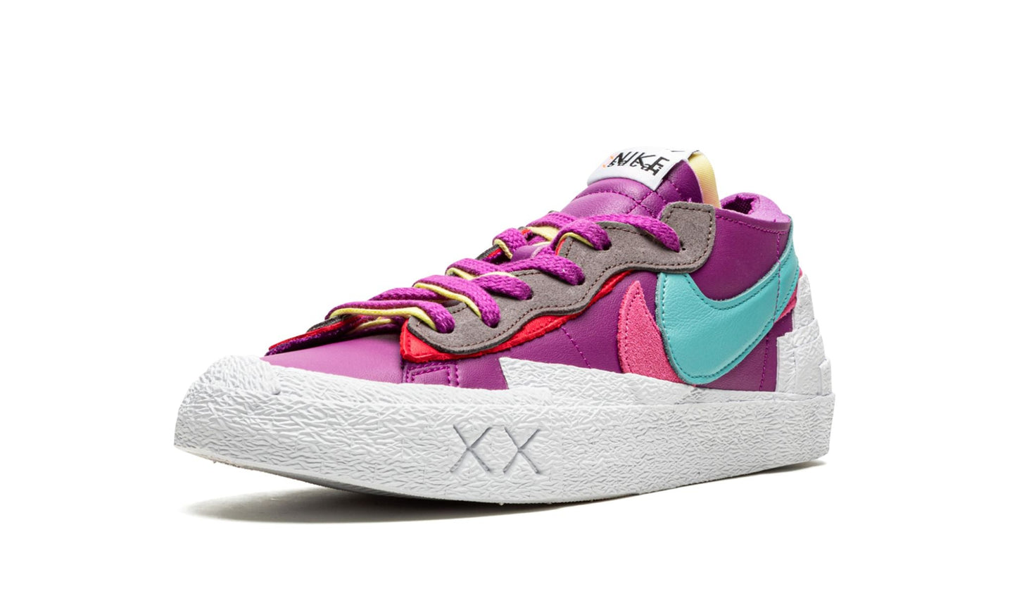 Blazer Low sacai KAWS Purple Dusk - Nike - SecondPlace