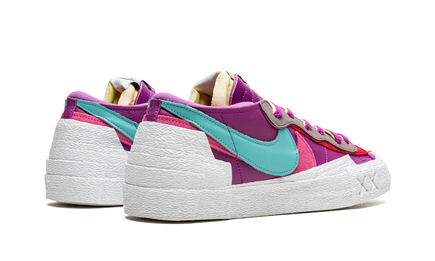 Blazer Low sacai KAWS Purple Dusk - Nike - SecondPlace