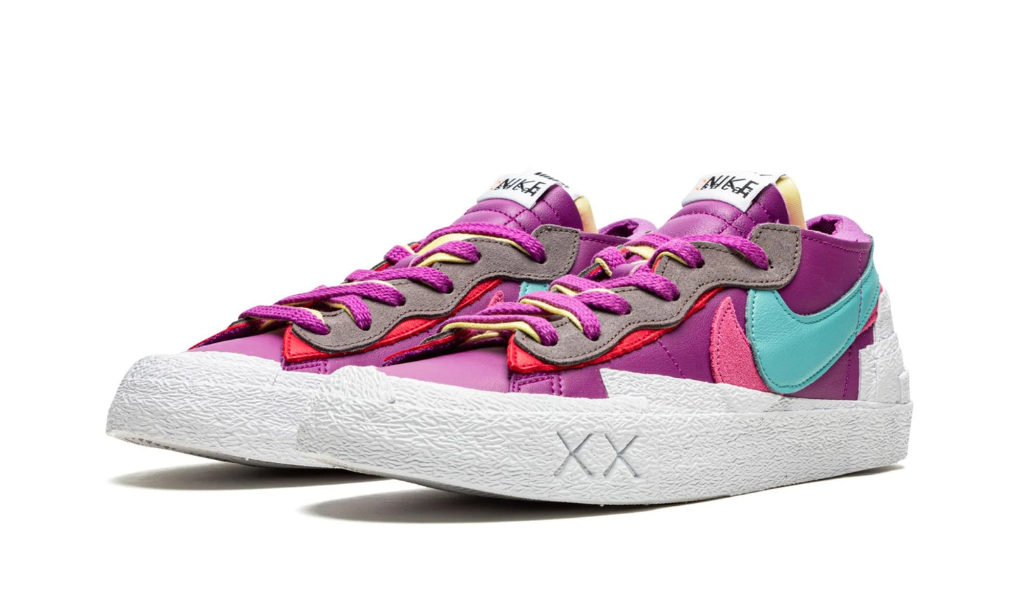 Blazer Low sacai KAWS Purple Dusk - Nike - SecondPlace