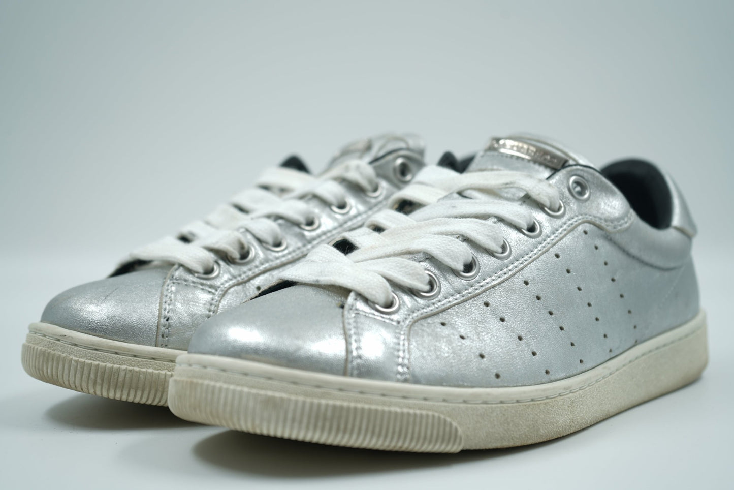 Dsquared2 Silver Low Top Sneakers - Dsquared2 - SecondPlace