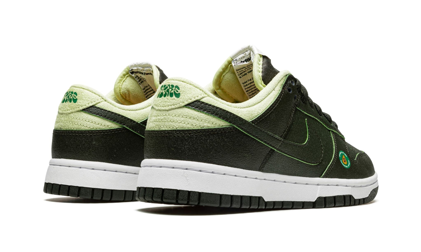 Dunk Low LX Avocado - Nike - SecondPlace