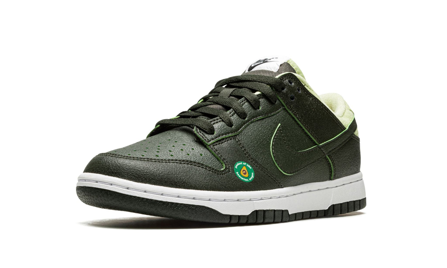 Dunk Low LX Avocado - Nike - SecondPlace