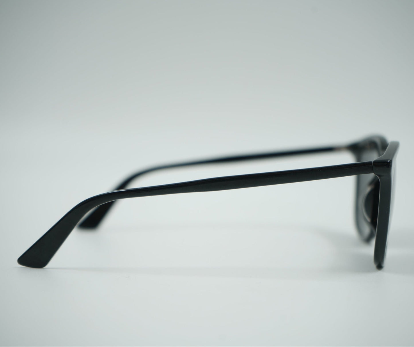 Gucci Bee Logo Shiny Black Sunglasses - Gucci - SecondPlace