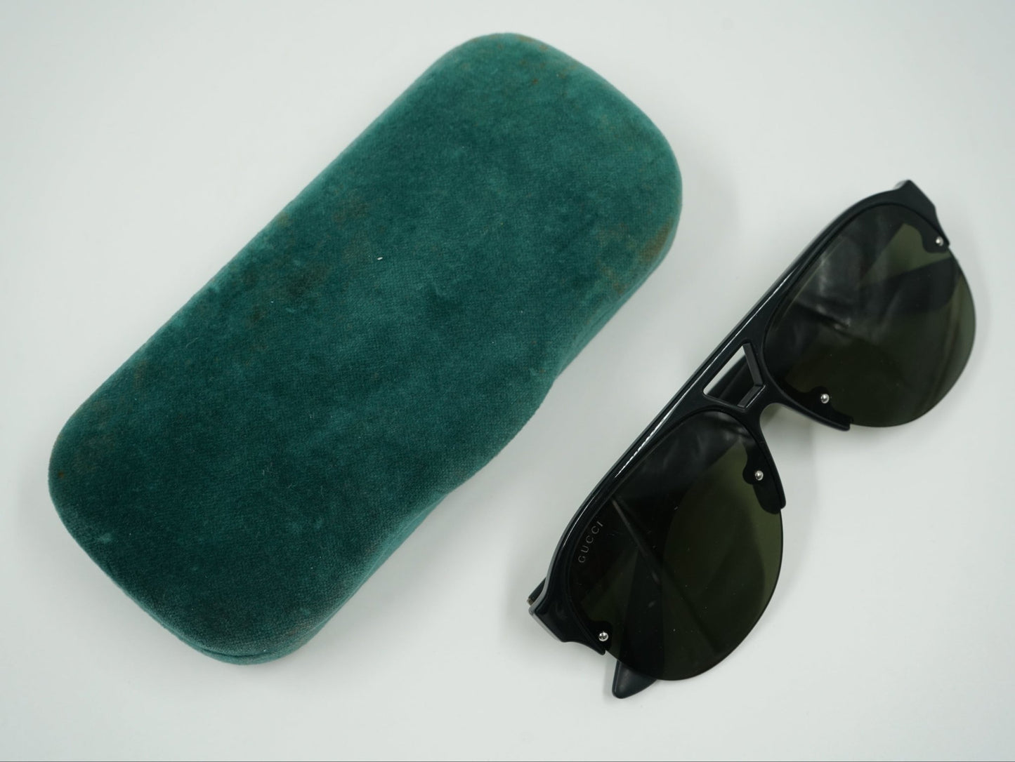Gucci Rubber Aviator Black Sunglasses - Gucci - SecondPlace