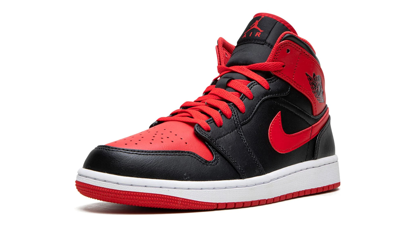 Air Jordan 1 Mid Alternate Bred