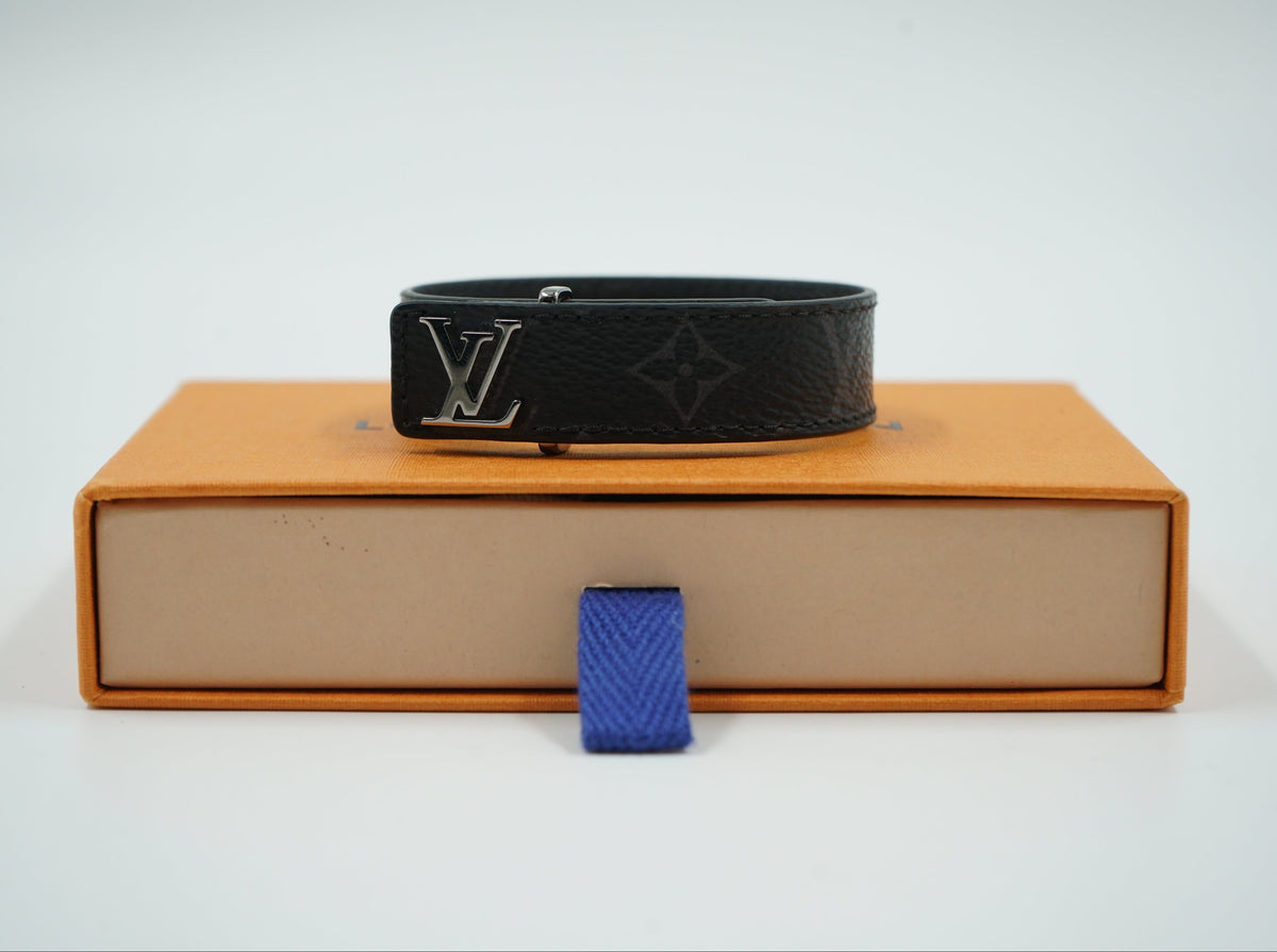 Louis Vuitton LV Slim bracelet in Monogram Eclipse canvas on its original orange Louis Vuitton box