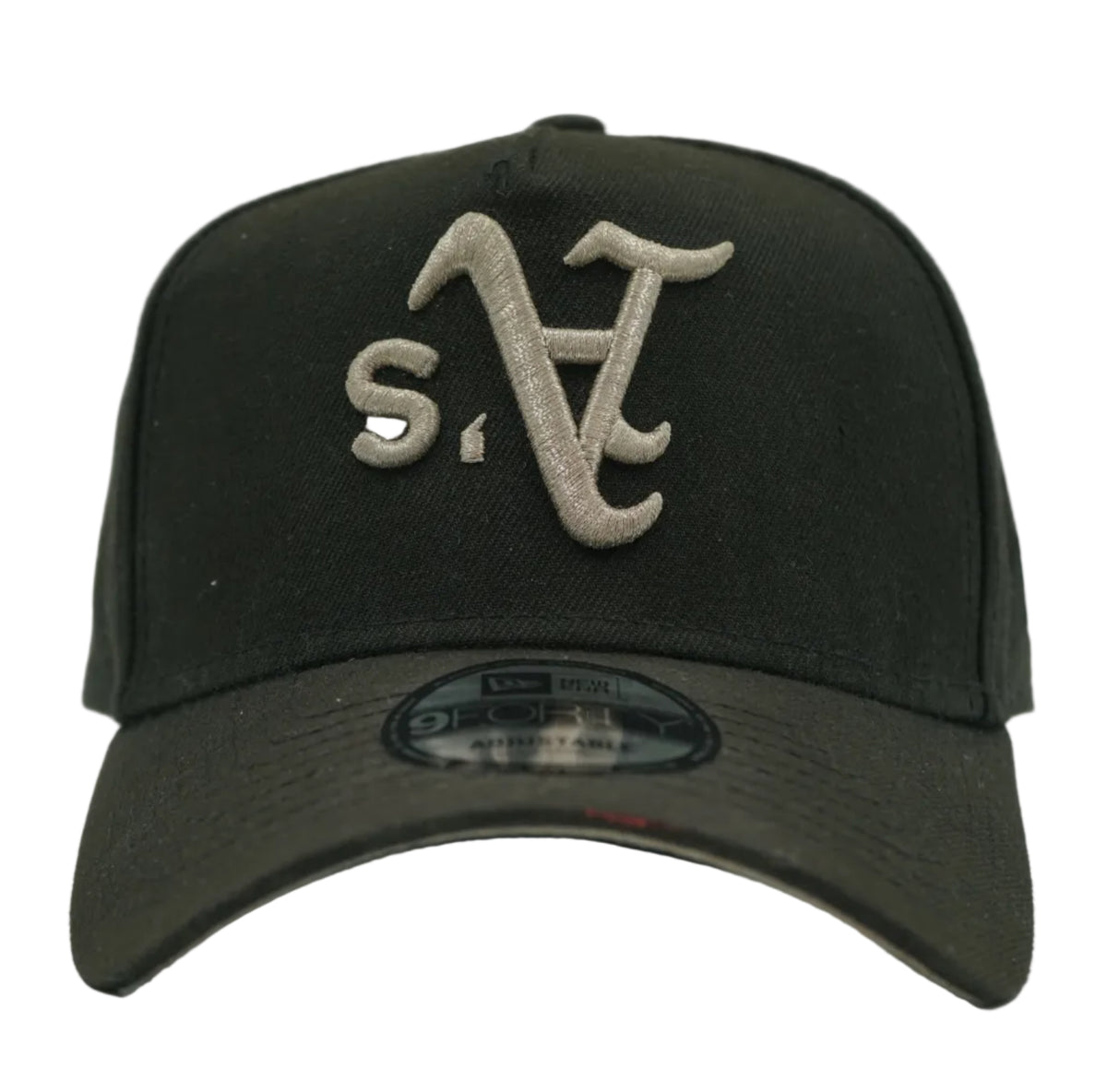 Pre-owned New Era 9FORTY A-Frame cap in black with upside-down grey Athletics A’s logo, front view