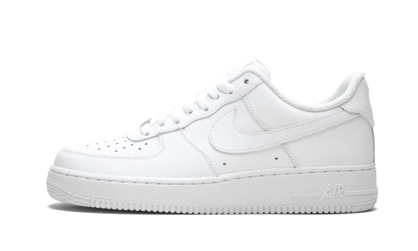 Classic Nike Air Force 1 '07 Triple White (CW2288-111) in crisp all-white leather with the iconic silver AF1 lace dubrae. Available at our Malmö store or online.