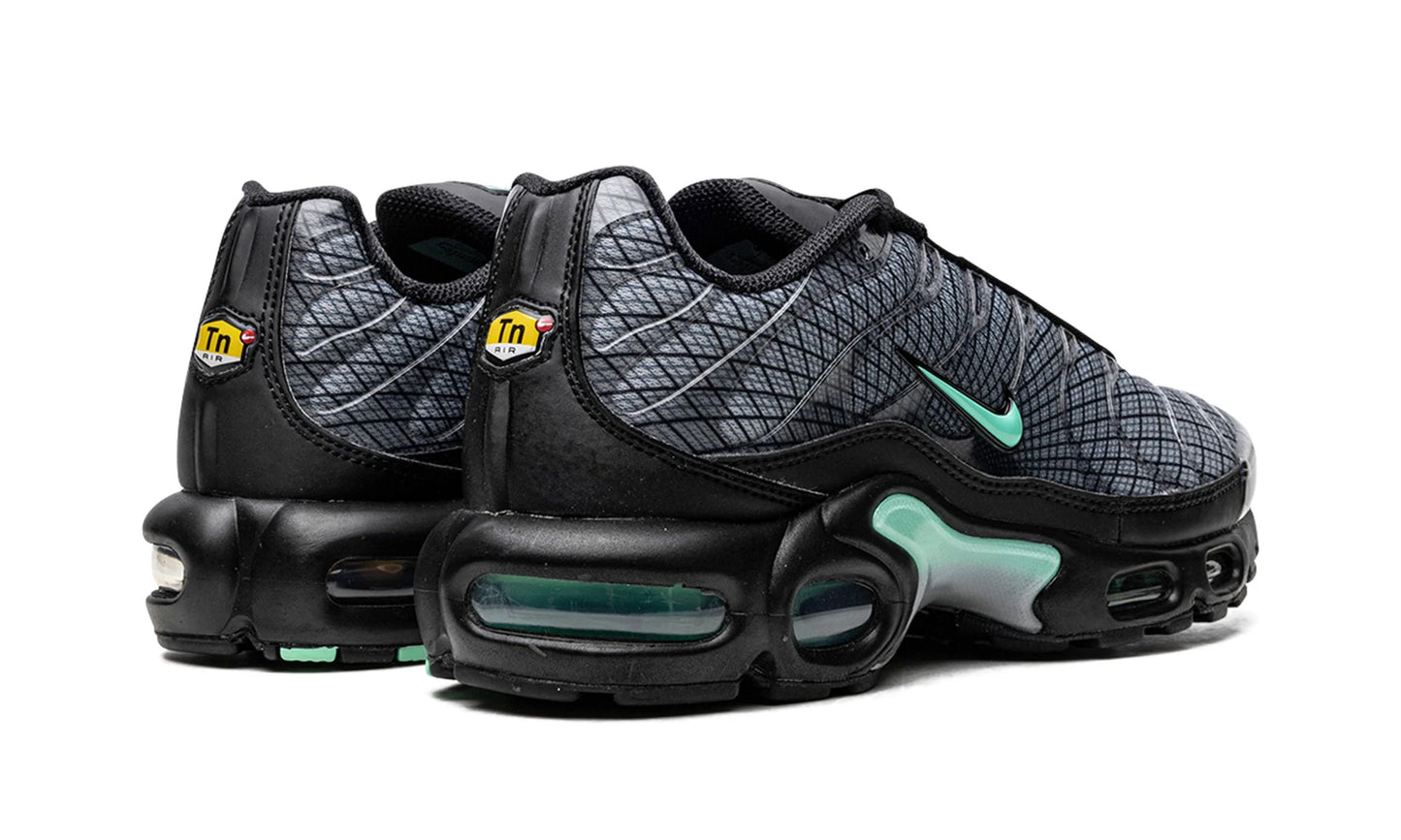 Air Max Plus Spirograph