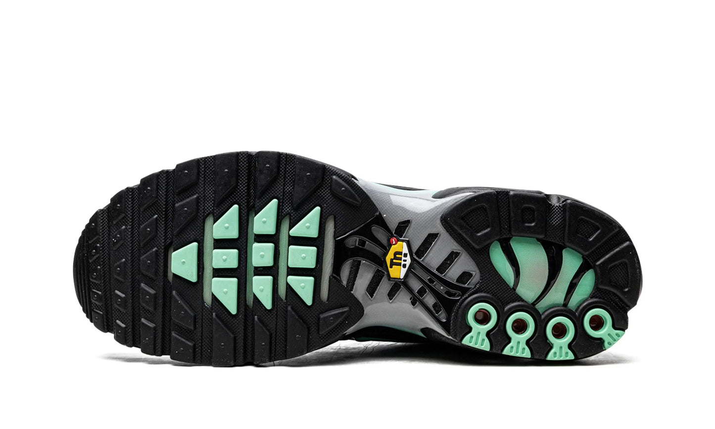 Air Max Plus Spirograph