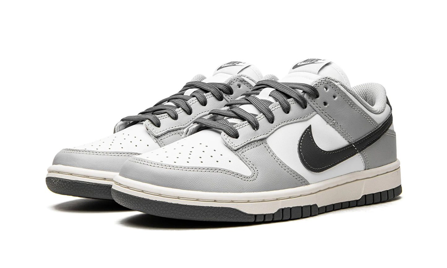 Dunk Low Light Smoke Grey